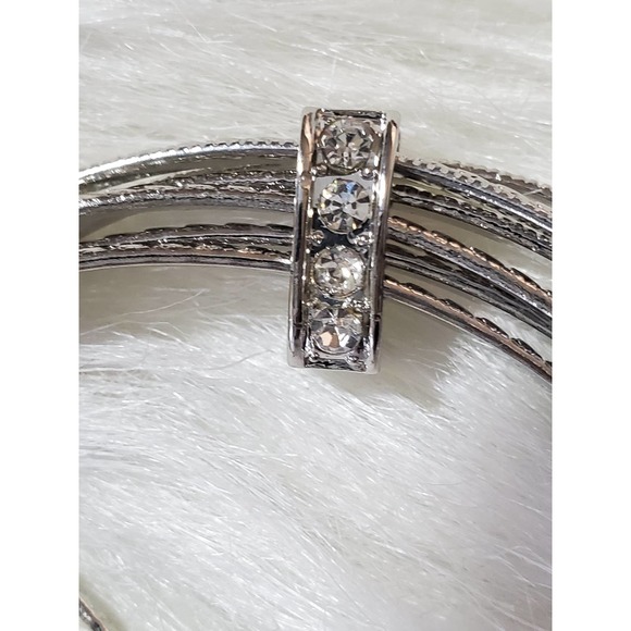NWT Women's Jewelry Silvertone Rhinestone Detachable Bangle Bracelet - Picture 2 of 6